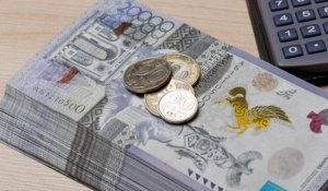 Петицию за установление минимальной зарплаты в размере 200 000 тенге создали в Казахстане