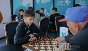Восьмиклассник победил всех участников турнира «Шахматный караван» в Конаеве