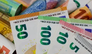 Курс валют на 14 ноября 2023 года: доллар, рубль и евро