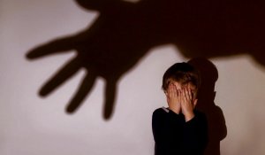 "Администрация школы и следственные органы не хотят раскрывать насилие над детьми": Мама изнасилованного школьника сделала заявление