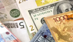 Курс валют на 1 декабря 2023 года: доллар, рубль и евро
