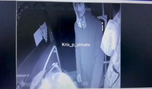 Опубликовано видео избиения пассажиром женщину-водителя автобуса в Алматы