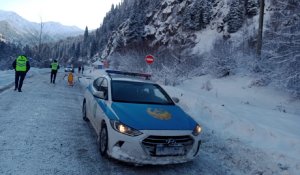 "Возможен сход снежных лавин": ДЧС Алматы просит жителей города воздержаться от походов в горы