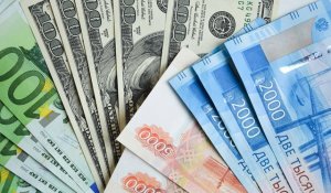 Курс валют на 31 декабря 2023 года: доллар, рубль и евро