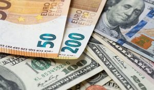 Курс валют на 12  января 2024 года: доллар, рубль и евро