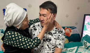 "Они не знали о моем существовании": казах, родившийся и выросший в Якутии, нашел родственников в Алматинской области