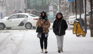 Акимат Алматы призывает горожан соблюдать меры предосторожности в непогоду