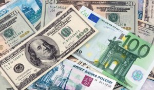 Курс валют на 1 марта 2024 года: доллар, рубль и евро