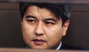 В сети распространяется видео, где на следователя дела Бишимбаева напали в переулке