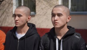 Минобороны РК опубликовало фото близнецов-призывников из Алматы