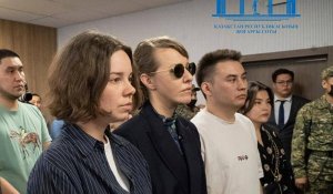 Российская журналистка Ксения Собчак приехала присутствовать в зале суда Бишимбаева