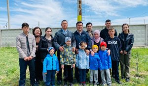 Многонациональная семья Оспановых из Жамбылского района организовала посадку фруктовых деревьев