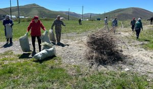 15 тонн мусора с берегов водоемов собрали жители в Восточно-Казахстанской области