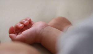 Женщина подкинула тело недоношенного малыша в роддом Шымкента