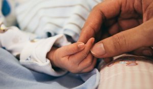 Пособия по рождению ребенка в Казахстане будут увеличены: какие выплаты предусмотрены и как их получить?