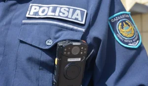 Пьяный пассажир  напал на полицейских в Уральске
