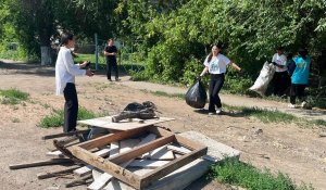 Соревнование по сбору мусора провели в Уральске