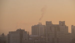 Грязным воздухом придется дышать жителям Алматы и еще двух городов Казахстана