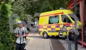 ДТП со скорой помощью в Алматы: автомобиль влетел в летник ресторана