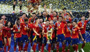 Испания в четвертый раз стала чемпионом Европы по футболу