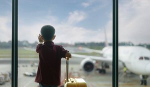 Air Astana вновь в центре скандала: 10-летнего мальчика оставили в аэропорту