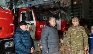 В новогоднюю ночь поздравили врачей скорой помощи, полицейских, сотрудников ЧС и теплоэнергетиков в ВКО
