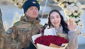"Верность Родине и возлюбленной": гвардеец из Уральска сделал предложение своей девушке