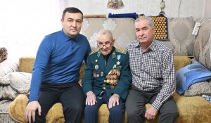 «Помоги ближнему своему»: алматинские волонтеры поддержали ветеранов и пожилых людей