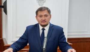 Министр Саясат Нурбек объяснил депутатам, зачем нужны эндаумент-фонды
