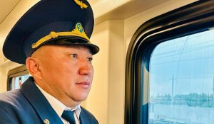 Проводник поезда «Алматы - Ташкент» спас жизнь 9-летнему пассажиру