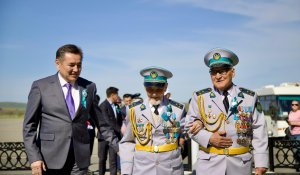 С гордостью и благодарностью: в Усть-Каменогорске встретили участников Парада Победы