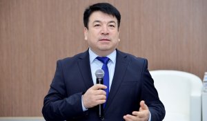 «Я не отвечаю за чужие мысли»: министр образования отреагировал на критику