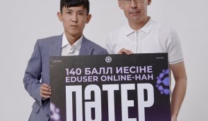 Сельскому школьнику, набравшему 140 баллов на ЕНТ, подарили квартиру
