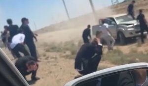 Выпускники попали в ДТП в Жанаозене: внедорожник врезался в машину на трассе