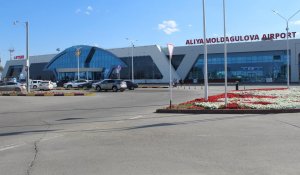 Пассажир скончался на борту самолета, экстренно севшего в Актобе