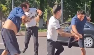 В Шымкенте водители устроили драку прямо на дороге