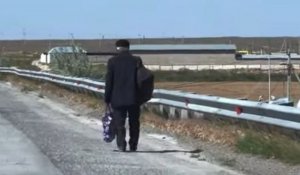10 часов на ногах: дедушка отправился пешком из Шымкента в Караганду