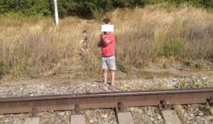 В Караганде двухлетнего ребёнка сбил грузовой поезд