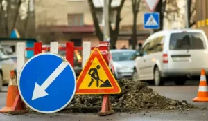 В Алматы на ночь ограничат движение на одном из участков улицы Наурызбай батыра