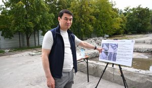 Какие поручения дал Сатыбалды по Бостандыкскому району?