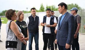 Жители Алматы пожаловались акиму города на частые отключения воды и электроэнергии