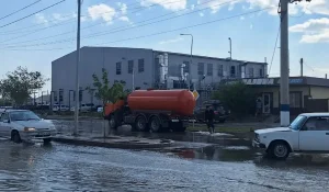 Ливень затопил аэропорт и парализовал работу спецЦОНа в Атырау