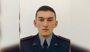 Кинолог Нацгвардии спас мужчину на мосту в Астане