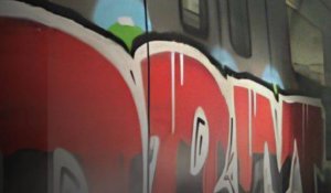 В Астане разрисовали вагоны LRT