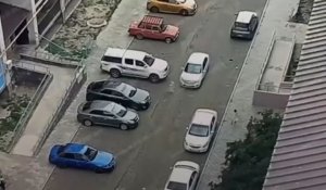 Двое маленьких детей попали под колёса автомобилей в Атырау