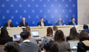Будет ли доллар по 600 тенге? Бектенов прокомментировал слухи о девальвации