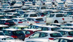 «Российские автодилеры захватили рынок». Что говорит Бектенов?