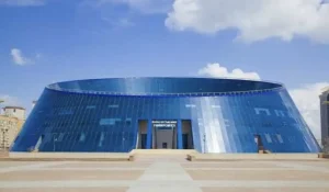 Ремонт крыши и кадровая встряска: министр культуры раскритиковала руководство Университета искусств