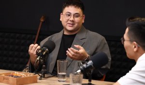 Бауыржан Момышұлы стал примером: певец IL’HAN убрал «-ов» из своей фамили