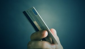За передачу банковских данных третьим лицам грозит уголовная ответственность